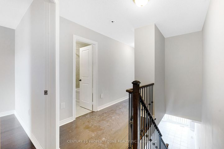 Photo 31 at 4 - 29 Pennycross Crescent, Northwest Brampton, Brampton