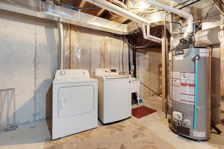 Photo 32 at 4 - 29 Pennycross Crescent, Northwest Brampton, Brampton