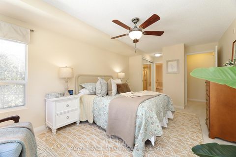 Photo 12 at 407 - 900 Bogart Mill Trail, College Manor, Newmarket