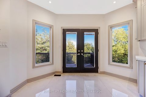 Photo 18 at 57 Calera Crescent, Sonoma Heights, Vaughan