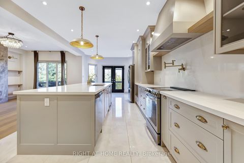 Photo 21 at 57 Calera Crescent, Sonoma Heights, Vaughan