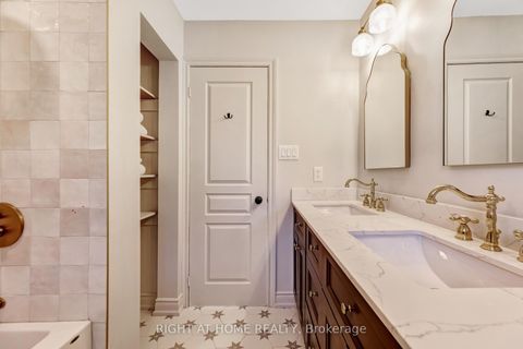 Photo 33 at 57 Calera Crescent, Sonoma Heights, Vaughan