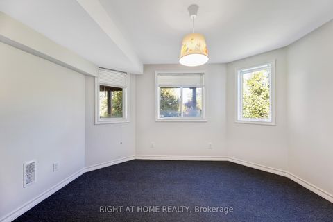 Photo 45 at 57 Calera Crescent, Sonoma Heights, Vaughan