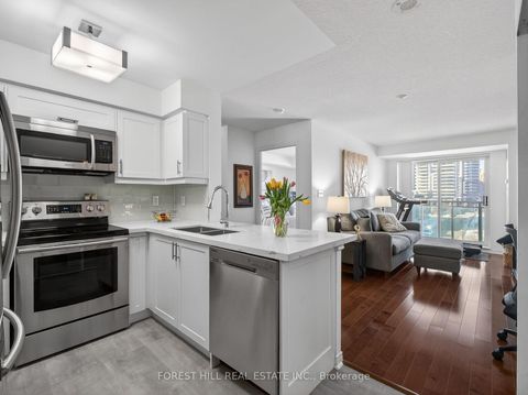 Photo 12 at 409 - 39 Oneida Crescent, Langstaff, Richmond Hill