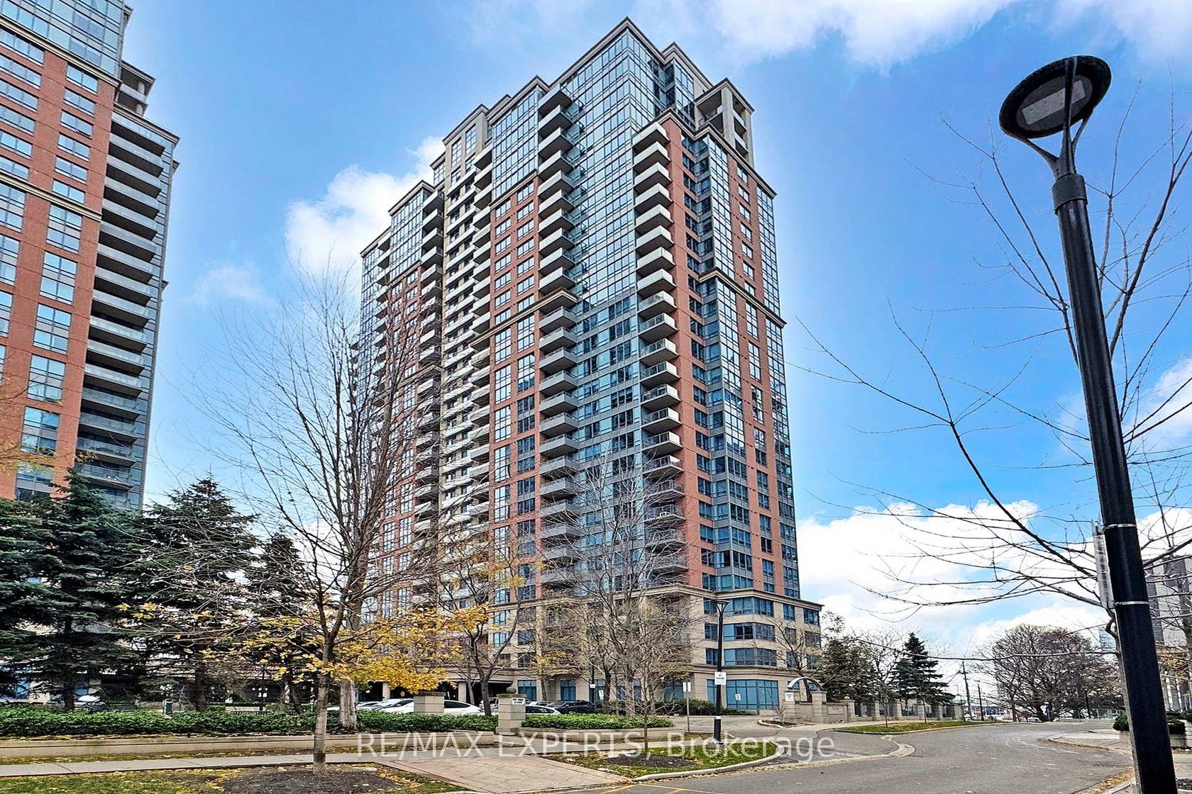 2245 - 35 Viking Lane, City Centre West, Toronto by Loree Meneguzzi Real Estate 2245 - 35 Viking Lane, City Centre West, Toronto