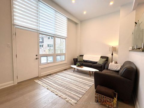 Photo 4 at 30 - 629 Rathburn Road, West Deane, Toronto