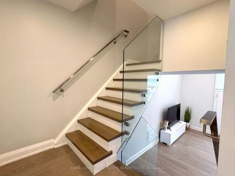 Photo 16 at 30 - 629 Rathburn Road, West Deane, Toronto