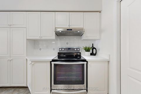 Photo 12 at 103 Colesbrook Road, Westbrook, Richmond Hill