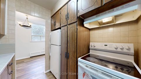 Photo 9 at 311 - 3311 Kingston Road, Scarborough Village, Toronto