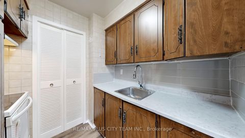 Photo 10 at 311 - 3311 Kingston Road, Scarborough Village, Toronto