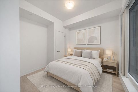 Photo 11 at 1004 - 1 Quarrington Lane, Don Mills, Toronto