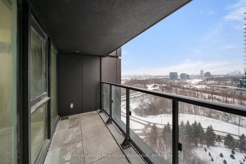 Photo 18 at 1004 - 1 Quarrington Lane, Don Mills, Toronto