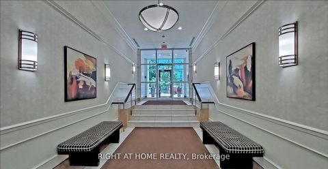 Photo 10 at 804 - 20 North Park Road, Beverley Glen, Vaughan