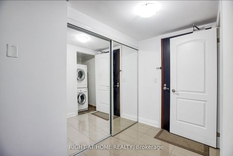 Photo 19 at 804 - 20 North Park Road, Beverley Glen, Vaughan