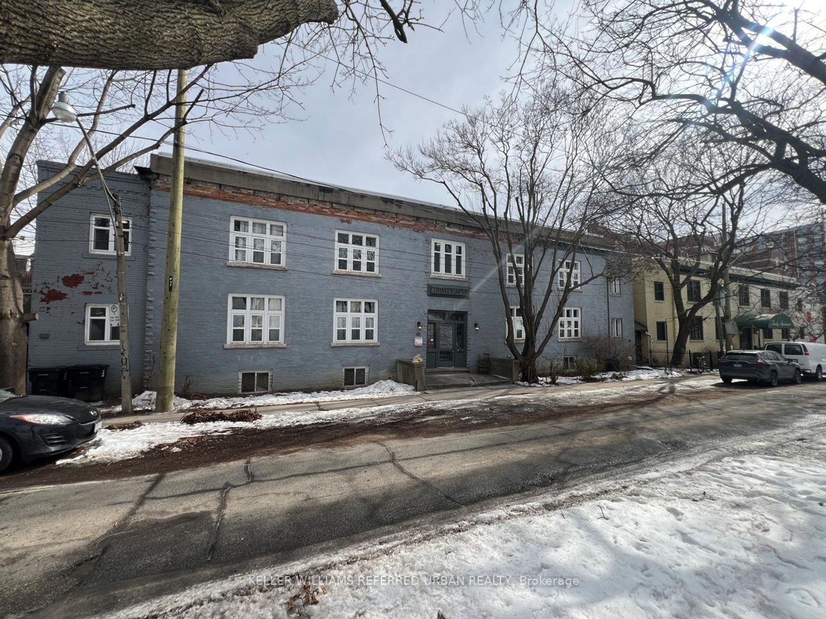 15 Gore Vale Avenue, Bellwoods, Toronto by Loree Meneguzzi Real Estate 15 Gore Vale Avenue, Bellwoods, Toronto