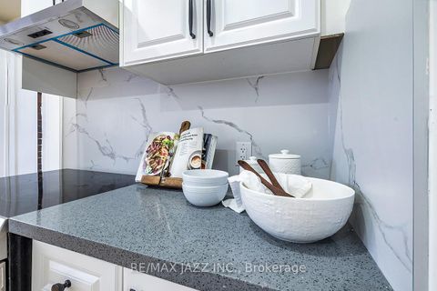 Photo 11 at 195 Drew Street, Central, Oshawa