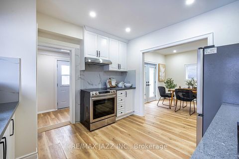 Photo 13 at 195 Drew Street, Central, Oshawa