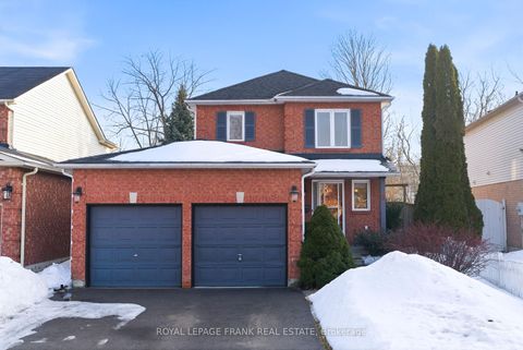 Photo 9 at 9 Royal Pines Court, Bowmanville, Clarington
