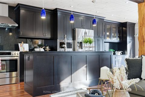 Photo 14 at 9 Royal Pines Court, Bowmanville, Clarington