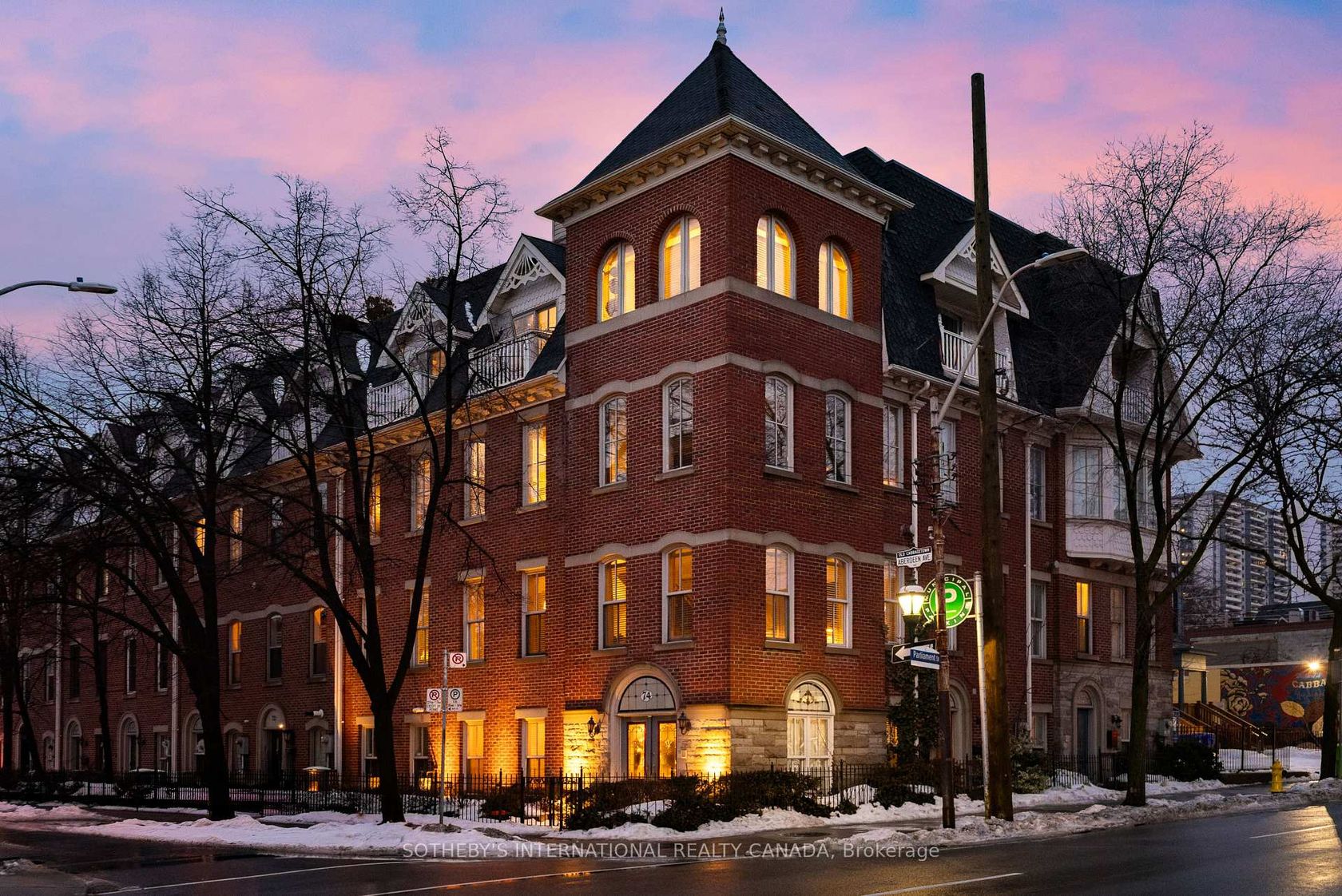 74 Aberdeen Avenue, South St. James Town, Toronto 