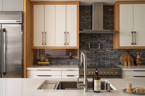 Photo 4 at 128 Argyle Street, Bellwoods, Toronto