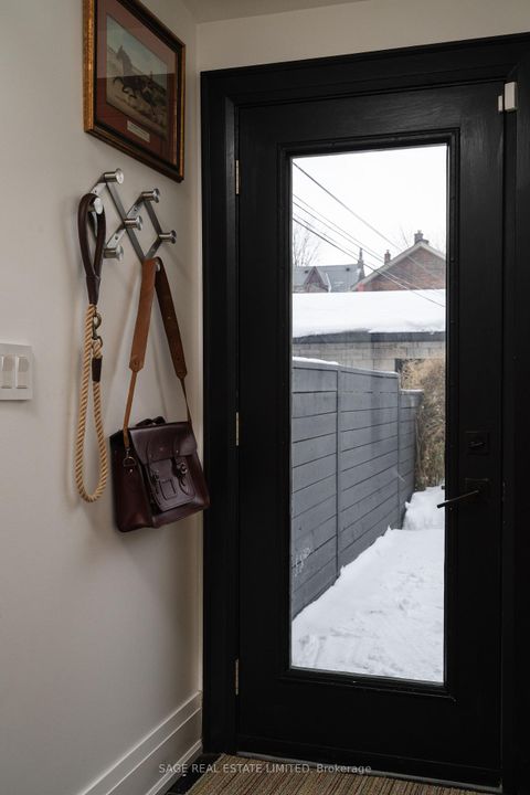 Photo 9 at 128 Argyle Street, Bellwoods, Toronto