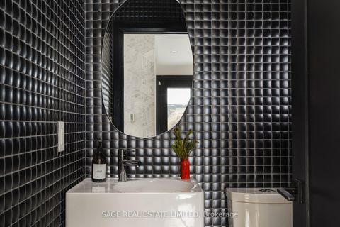 Photo 10 at 128 Argyle Street, Bellwoods, Toronto