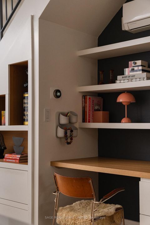 Photo 12 at 128 Argyle Street, Bellwoods, Toronto