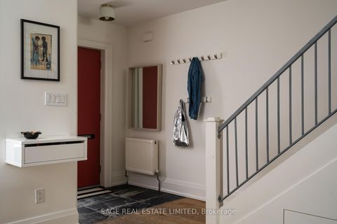 Photo 15 at 128 Argyle Street, Bellwoods, Toronto