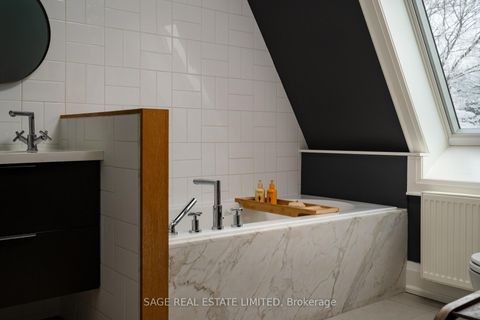 Photo 35 at 128 Argyle Street, Bellwoods, Toronto