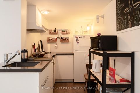 Photo 40 at 128 Argyle Street, Bellwoods, Toronto