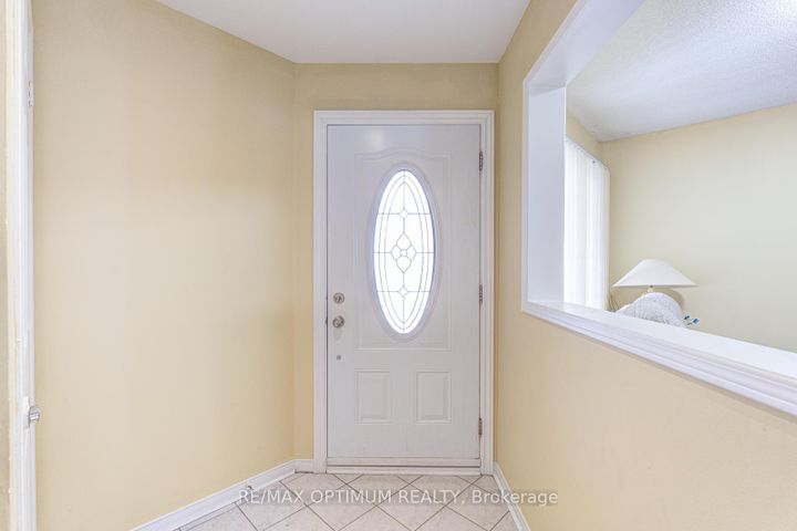 Photo 4 at 26 Tumbleweed Trail, Fletcher's Creek South, Brampton