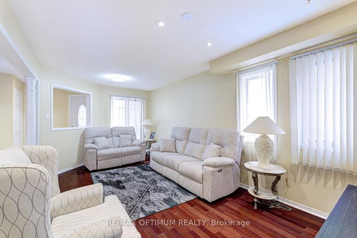 Photo 10 at 26 Tumbleweed Trail, Fletcher's Creek South, Brampton