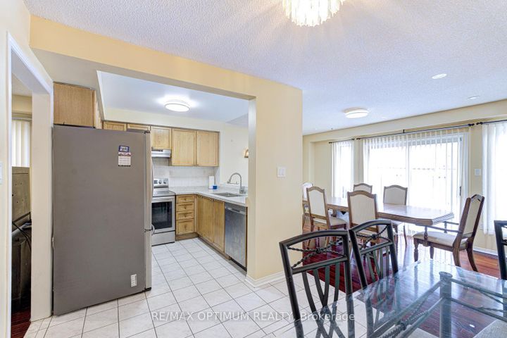 Photo 13 at 26 Tumbleweed Trail, Fletcher's Creek South, Brampton