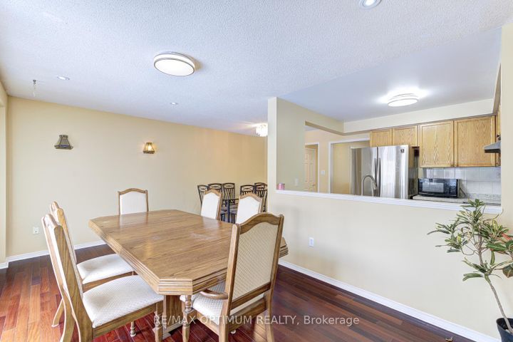 Photo 18 at 26 Tumbleweed Trail, Fletcher's Creek South, Brampton