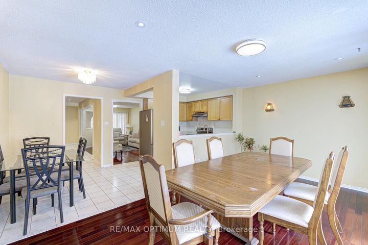 Photo 19 at 26 Tumbleweed Trail, Fletcher's Creek South, Brampton