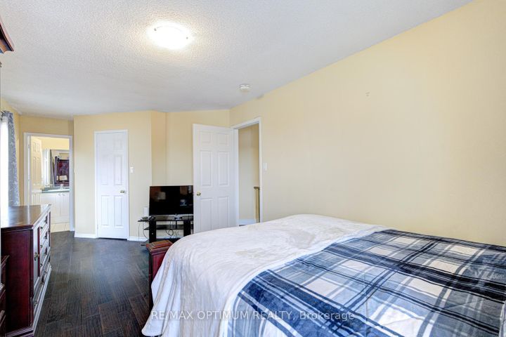 Photo 23 at 26 Tumbleweed Trail, Fletcher's Creek South, Brampton