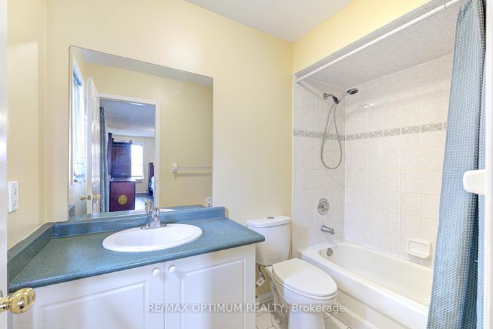 Photo 24 at 26 Tumbleweed Trail, Fletcher's Creek South, Brampton