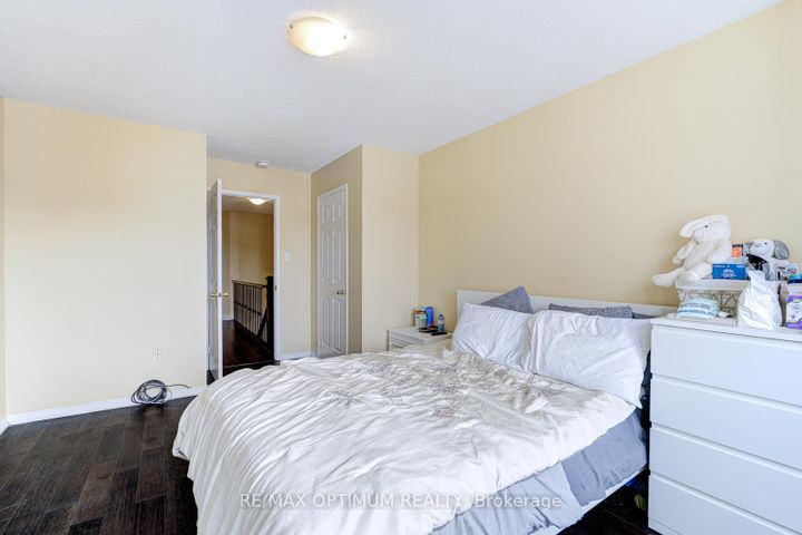 Photo 32 at 26 Tumbleweed Trail, Fletcher's Creek South, Brampton