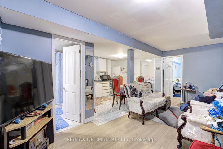 Photo 34 at 26 Tumbleweed Trail, Fletcher's Creek South, Brampton