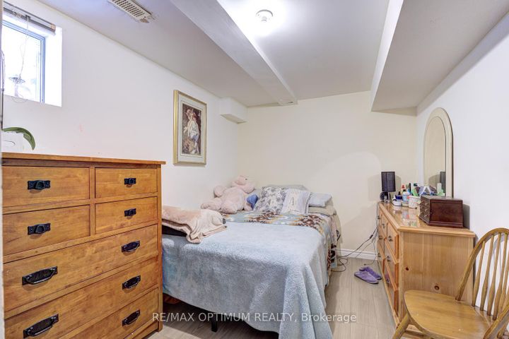 Photo 37 at 26 Tumbleweed Trail, Fletcher's Creek South, Brampton