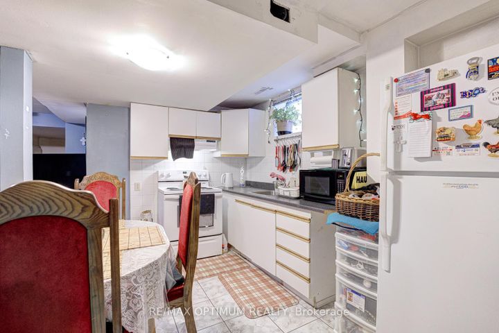 Photo 40 at 26 Tumbleweed Trail, Fletcher's Creek South, Brampton