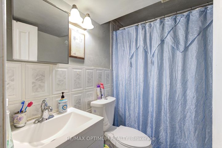 Photo 41 at 26 Tumbleweed Trail, Fletcher's Creek South, Brampton