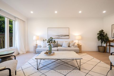 Photo 1 at 85 La Peer Boulevard, L'Amoreaux, Toronto