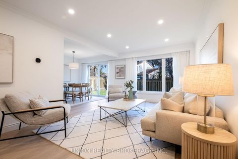 Photo 3 at 85 La Peer Boulevard, L'Amoreaux, Toronto