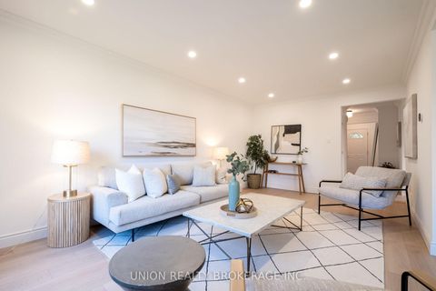 Photo 4 at 85 La Peer Boulevard, L'Amoreaux, Toronto