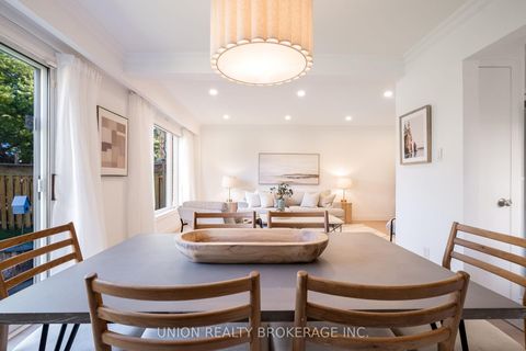 Photo 9 at 85 La Peer Boulevard, L'Amoreaux, Toronto