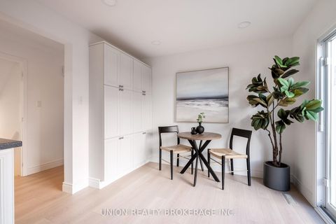 Photo 10 at 85 La Peer Boulevard, L'Amoreaux, Toronto