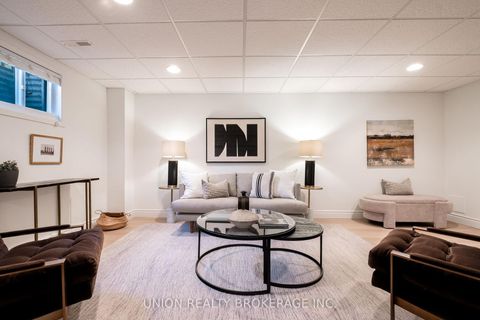 Photo 32 at 85 La Peer Boulevard, L'Amoreaux, Toronto