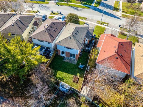 Photo 43 at 85 La Peer Boulevard, L'Amoreaux, Toronto